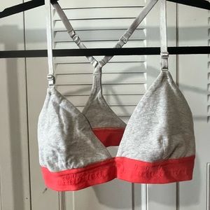 Lululemon bra size 4